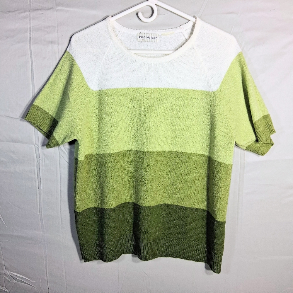 Whte Stag Vintage P to P 20" L26" Baggy Green and White Cascading Blouse